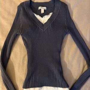 ON HOLD ‼️ Grey V-Neck Long Sleeve Sweater